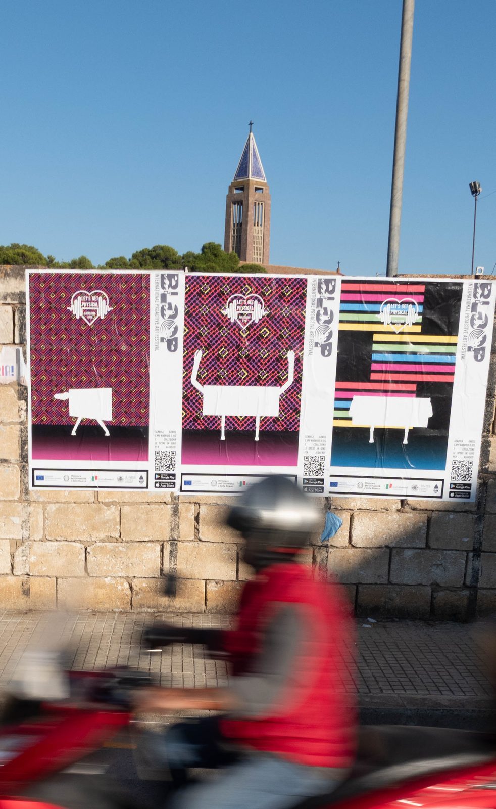 BLOOP Sardinia 2025, installation by AMADAMA
